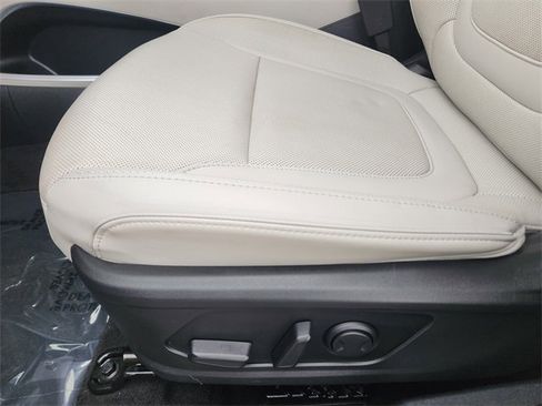 Used 2022 Hyundai Tucson Limited image 24