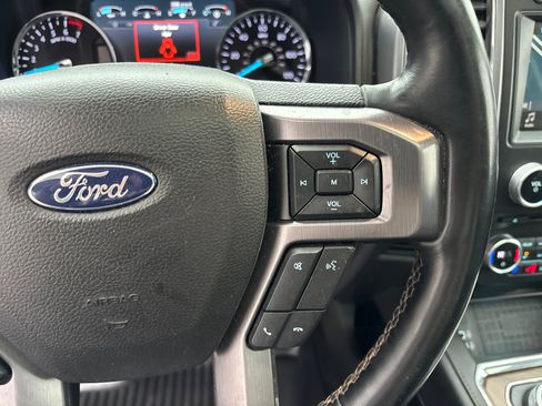 Used 2018 Ford Expedition Max Platinum image 18