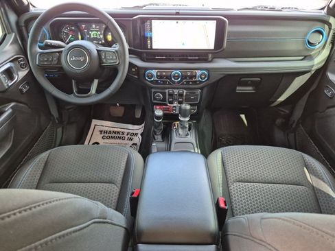 Used 2024 Jeep Wrangler Unlimited Rubicon 4xe w/ Technology Group AWD/4WD image 17