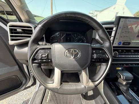 Used 2023 Toyota Tundra Limited AWD/4WD image 8