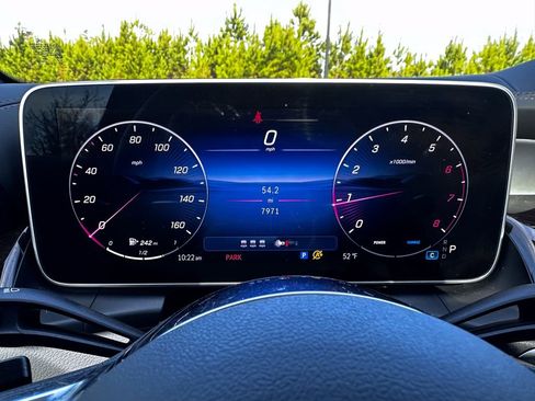 Certified 2025 Mercedes-Benz GLC 300 4MATIC image 23