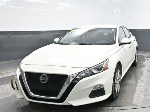 Used 2021 Nissan Altima 2.5 S image 2
