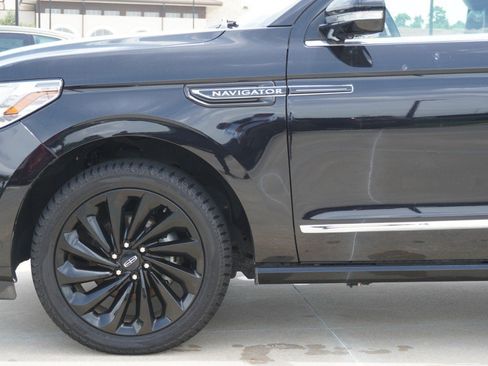 Used 2020 Lincoln Navigator Reserve w/ Equipment Group 208A Reserve AWD/4WD image 9