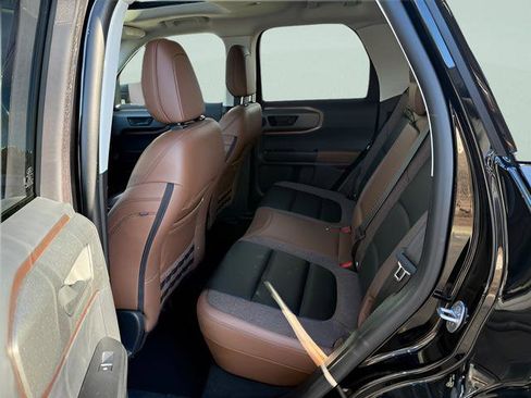 Certified 2025 Ford Bronco Sport Outer Banks w/ Outer Banks Tech Package+ AWD/4WD image 4