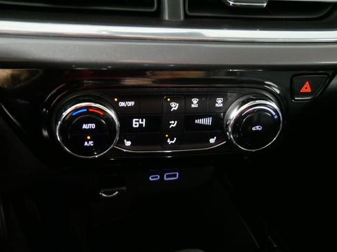 Used 2025 Chevrolet Trax ACTIV w/ Driver Confidence Package FWD image 23