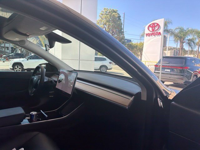 Used 2021 Tesla Model Y Long Range AWD/4WD image 15