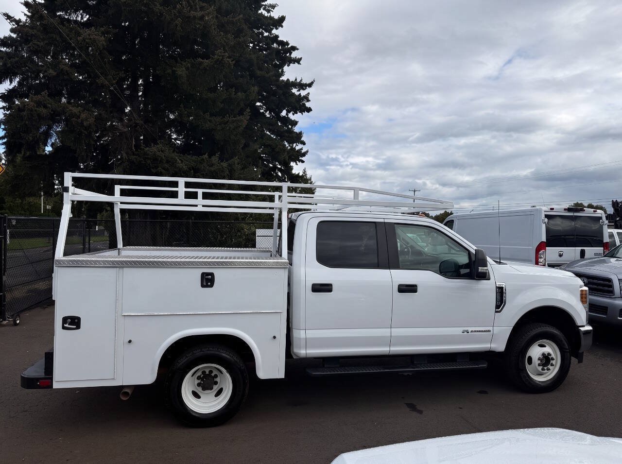 Used 2021 Ford F350 XLT AWD/4WD image 5