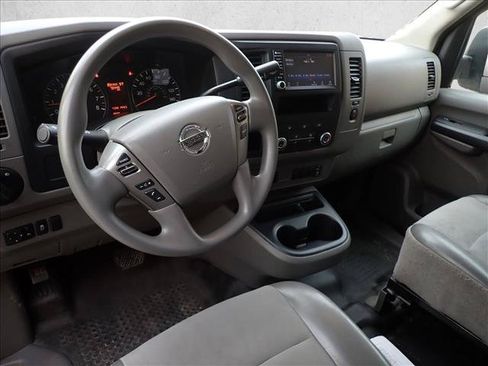 Used 2020 Nissan NV 3500 S RWD image 9