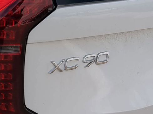 New 2026 Volvo XC90 B6 Ultra w/ Protection Package image 12