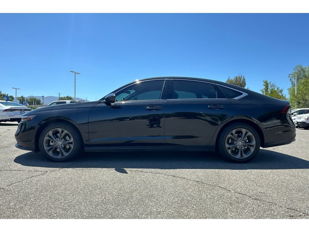 Used 2023 Honda Accord EX image 2