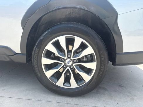 Used 2023 Subaru Outback Limited XT AWD/4WD image 9