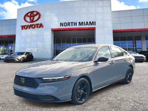 Used 2025 Honda Accord SE image 2