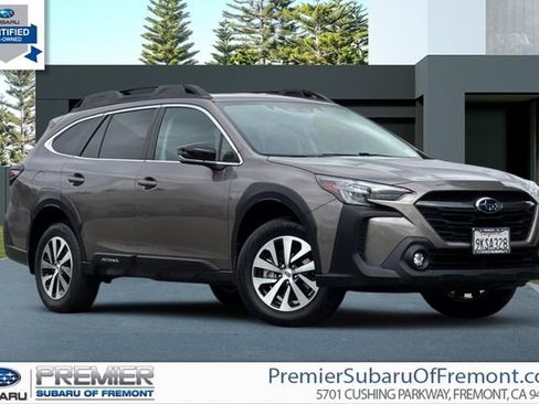 Used 2024 Subaru Outback Premium AWD/4WD image 1
