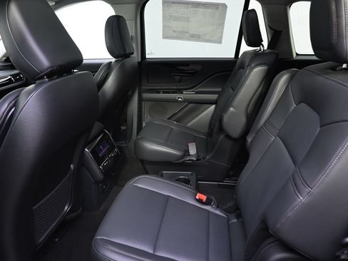 New 2026 Lincoln Aviator AWD w/ Jet Appearance Package image 21