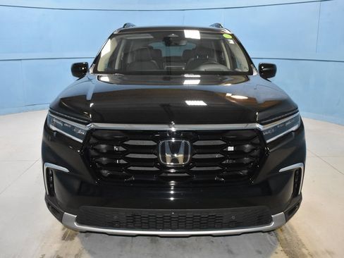 Used 2025 Honda Pilot Elite image 26
