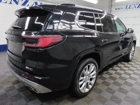 Used 2024 GMC Acadia Denali image 4