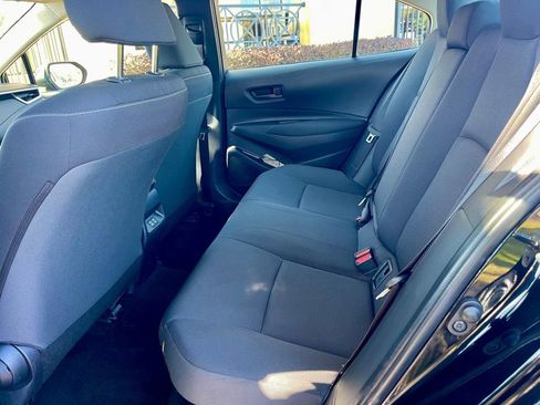 Used 2025 Toyota Corolla LE image 11