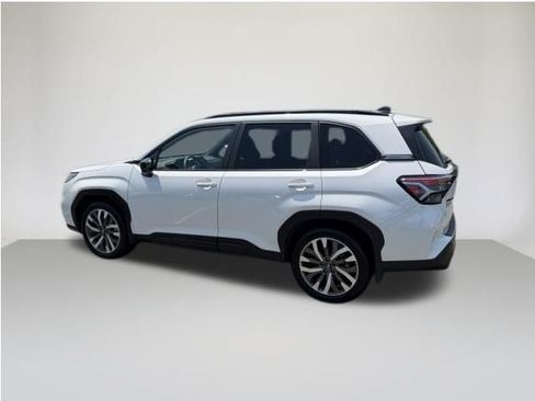 Certified 2025 Subaru Forester Touring AWD/4WD image 6