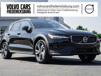 New 2026 Volvo V60 B5 Cross Country Plus w/ Protection Package Premier