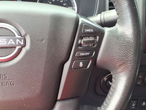 Used 2022 Nissan Frontier SV AWD/4WD image 19