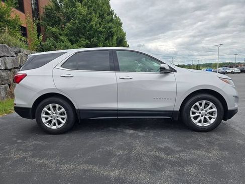 Used 2018 Chevrolet Equinox LT FWD image 2