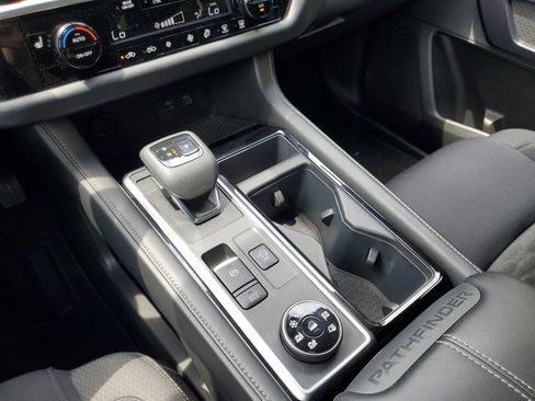 Certified 2022 Nissan Pathfinder SV AWD/4WD image 19