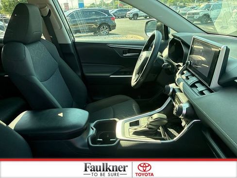 Certified 2025 Toyota RAV4 XLE AWD/4WD image 20