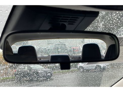 Used 2025 Toyota Corolla LE image 24