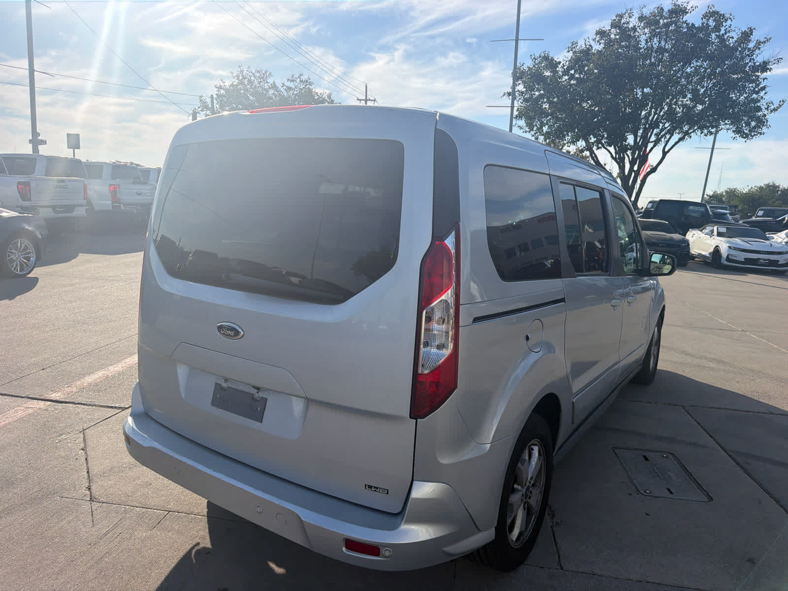 Used 2015 Ford Transit Connect XLT FWD image 5