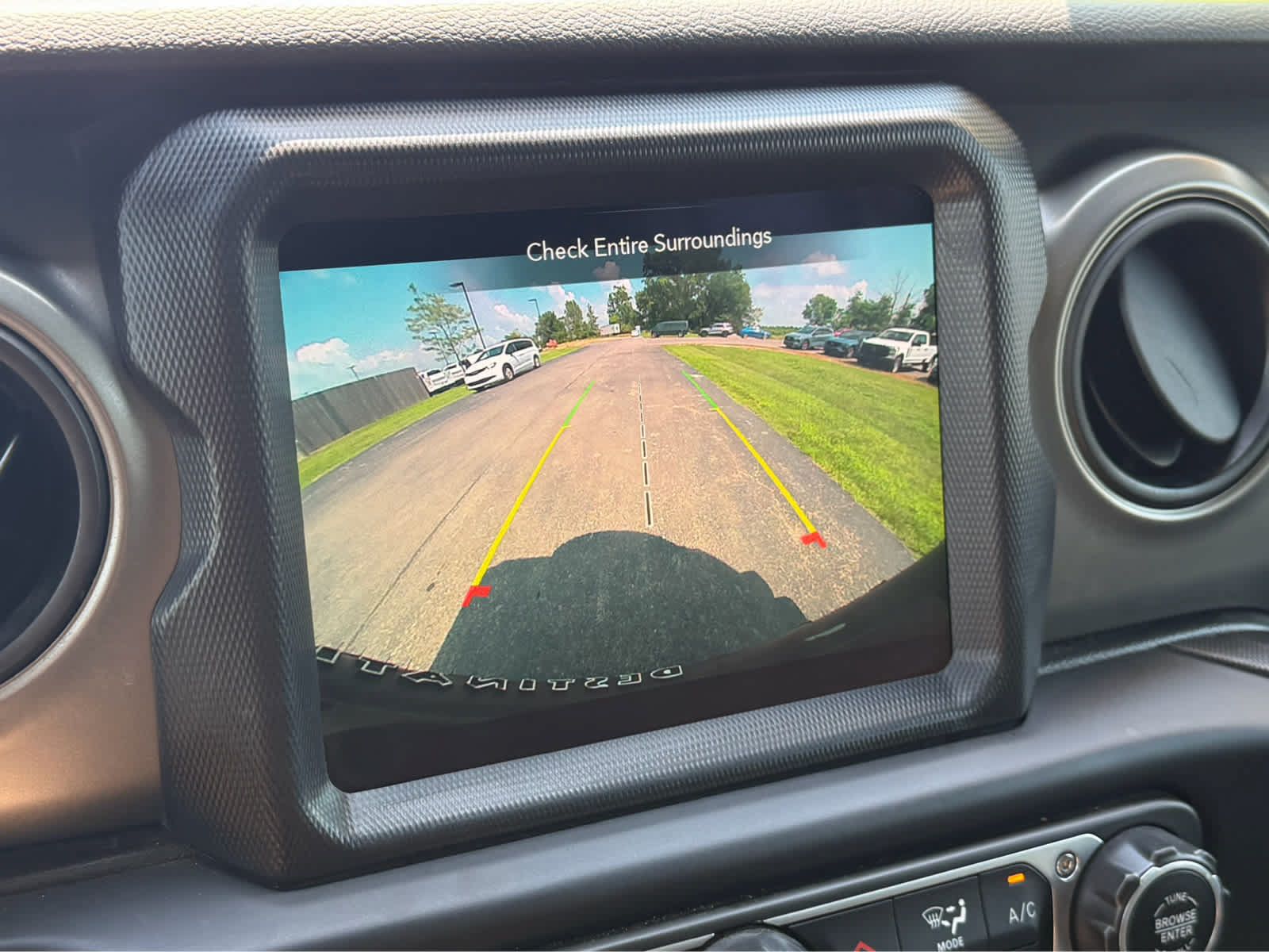 Used 2023 Jeep Wrangler Unlimited w/ Cold Weather Group AWD/4WD image 27
