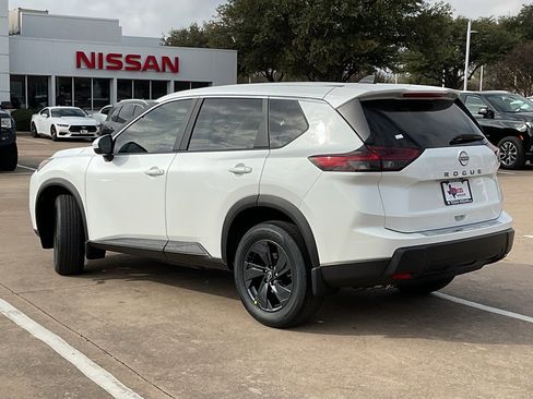 New 2026 Nissan Rogue SV image 7