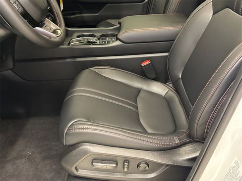 New 2025 Honda Pilot TrailSport image 23