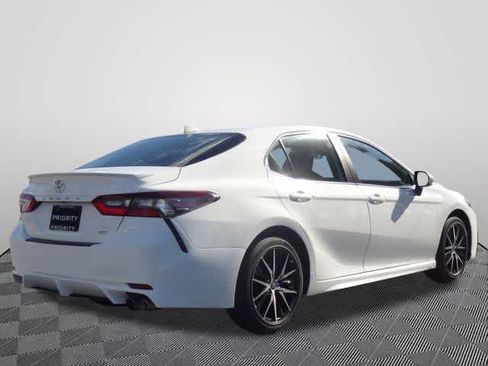 Certified 2024 Toyota Camry SE FWD image 3