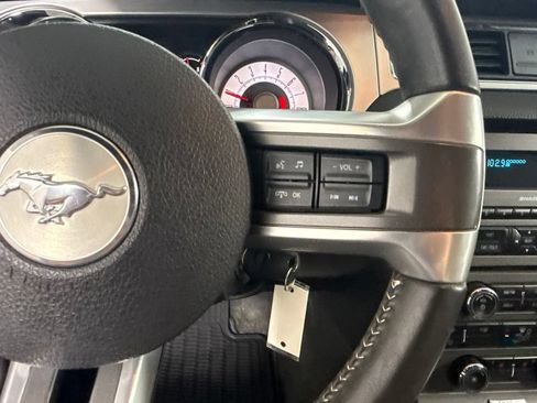 Used 2010 Ford Mustang GT RWD image 23