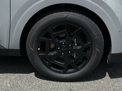 New 2026 Kia Carnival SX Prestige FWD image 17