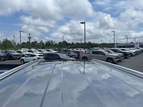 Used 2024 GMC Yukon XL Denali AWD/4WD image 24