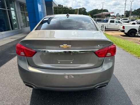 Used 2019 Chevrolet Impala Premier FWD image 6