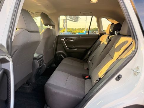 Certified 2022 Toyota RAV4 XLE FWD image 13
