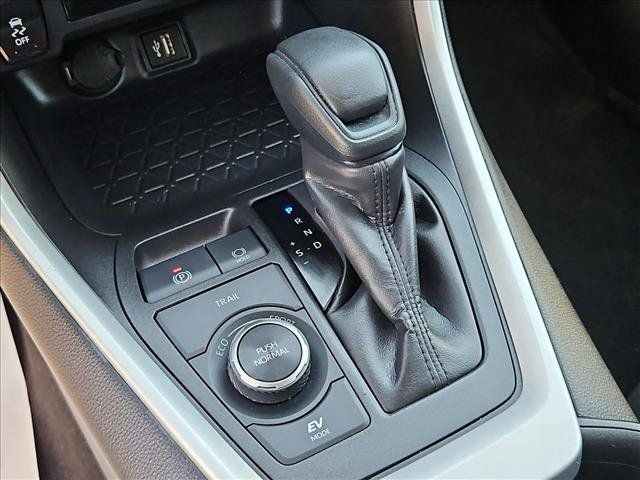 Certified 2025 Toyota RAV4 XLE AWD/4WD image 15