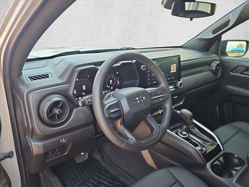 Certified 2024 Chevrolet Colorado Trail Boss w/ Advanced Trailering Package AWD/4WD image 10