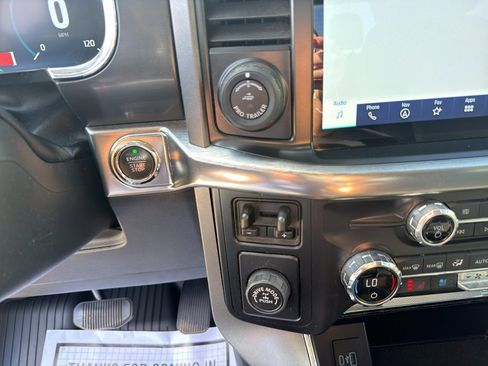 Used 2021 Ford F150 Lariat w/ Trailer Tow Package image 36