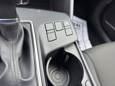Used 2024 Kia Sportage LX image 16