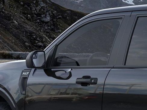 New 2025 Ford Maverick XLT image 21