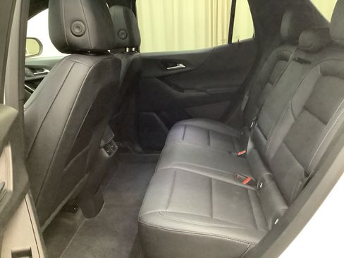 Used 2025 Chevrolet Equinox LT w/ Convenience Package II FWD image 23