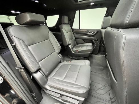 Used 2023 Chevrolet Tahoe Z71 w/ Luxury Package AWD/4WD image 38