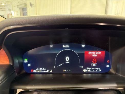 Used 2022 Lincoln Nautilus Reserve image 16