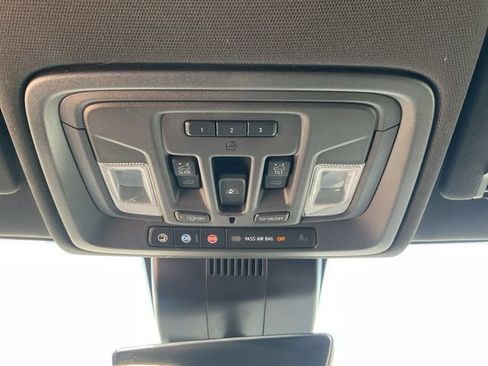 Used 2023 Chevrolet Silverado 1500 ZR2 w/ Technology Package AWD/4WD image 15