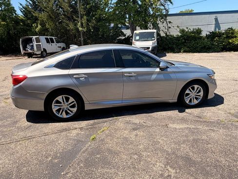 Used 2019 Honda Accord LX image 9