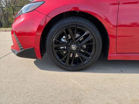 Used 2025 Toyota Camry SE image 21