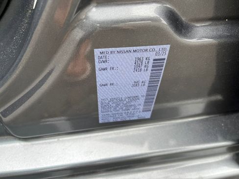 Used 2025 Nissan Altima 2.5 SV FWD image 11